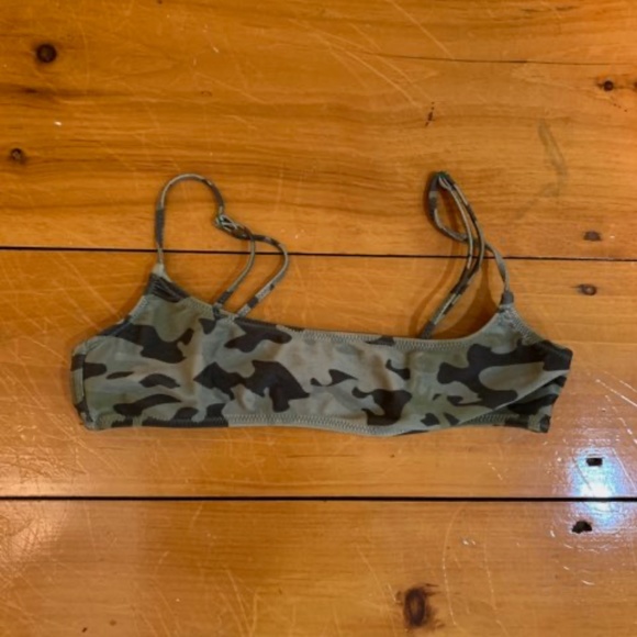 Triangl camo bikini top NWOT - Picture 1 of 3